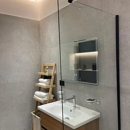 Olivium Aparthotel Vlorë